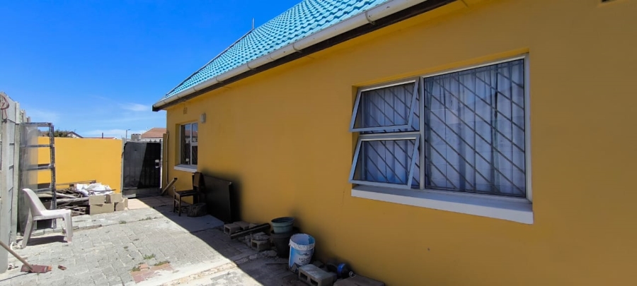 5 Bedroom Property for Sale in Bay View Western Cape